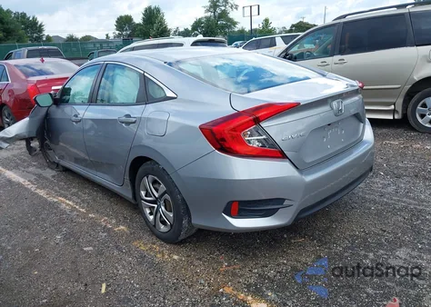 2017 Honda Civic Lx z USA, uszkodzony, nr VIN 19XFC2F56HE023527